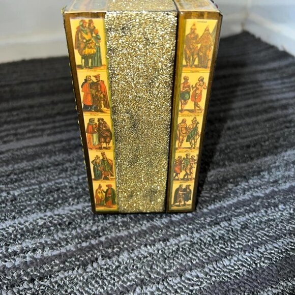 Comic book rhinestone sequin embellished cigar box purse with handle - Picture 4 of 6